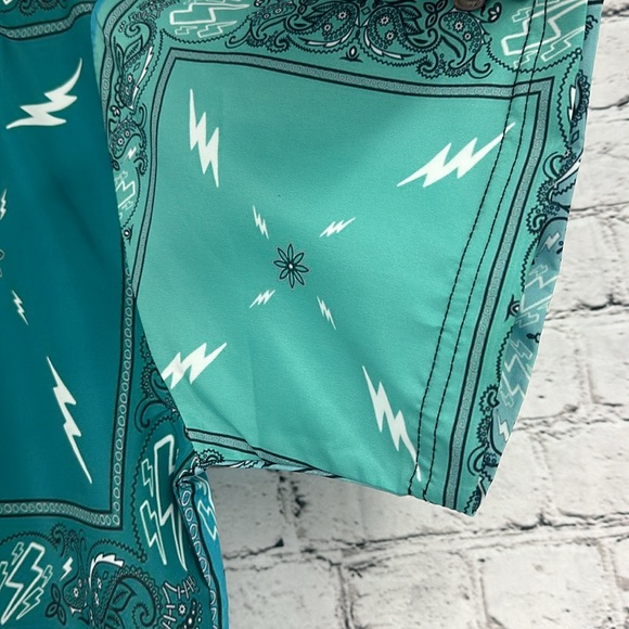 SOLE BOY Lightweight Bandana Patchwork S/S Button Up Shirt SMALL Blue/Green EUC! - Picture 4 of 6